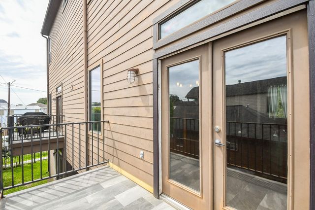 748 W 16th Street B, Houston, TX 77008