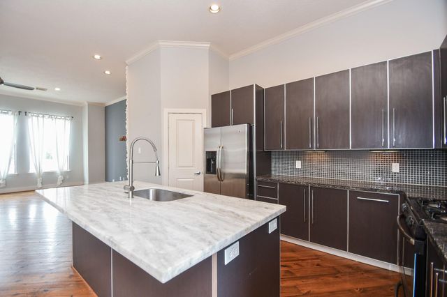 748 W 16th Street B, Houston, TX 77008