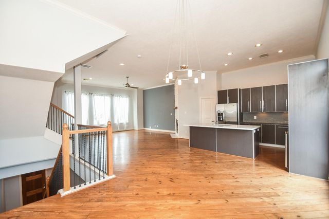 748 W 16th Street B, Houston, TX 77008