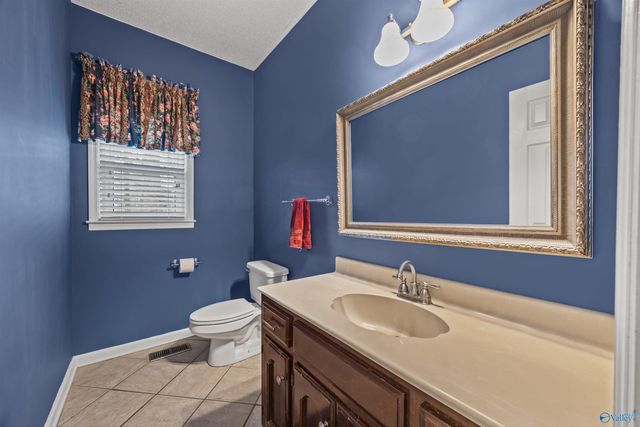 15011 Leafmore Drive SE, Huntsville, AL 35803