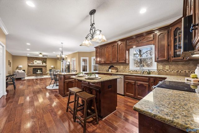 15011 Leafmore Drive SE, Huntsville, AL 35803