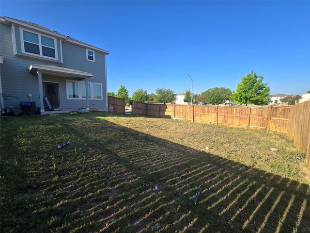 2328 Calvert DR, Leander, TX 78641