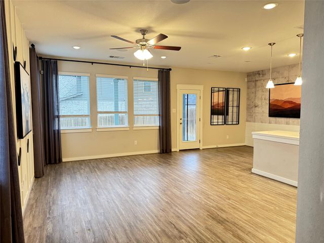 2328 Calvert DR, Leander, TX 78641