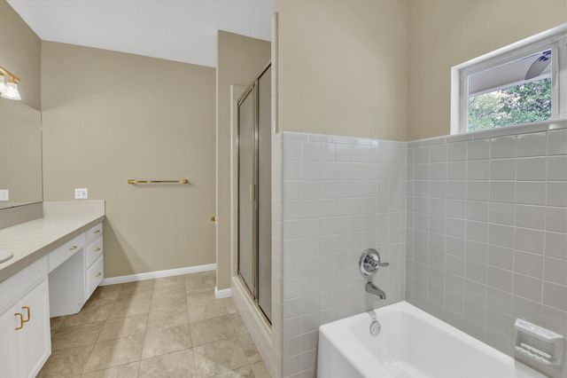 3016 Tradewind DR, Spicewood, TX 78669