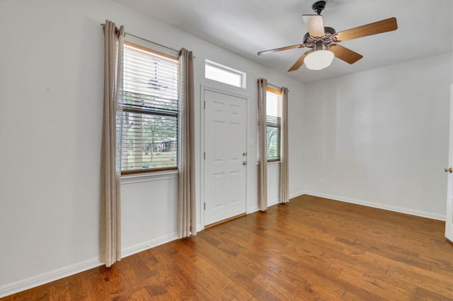 3016 Tradewind DR, Spicewood, TX 78669