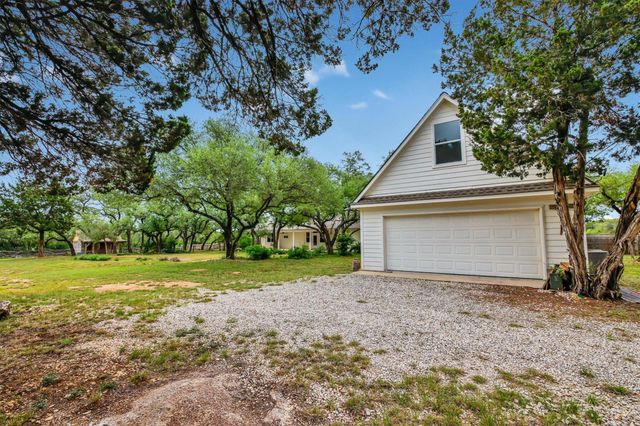 3016 Tradewind DR, Spicewood, TX 78669