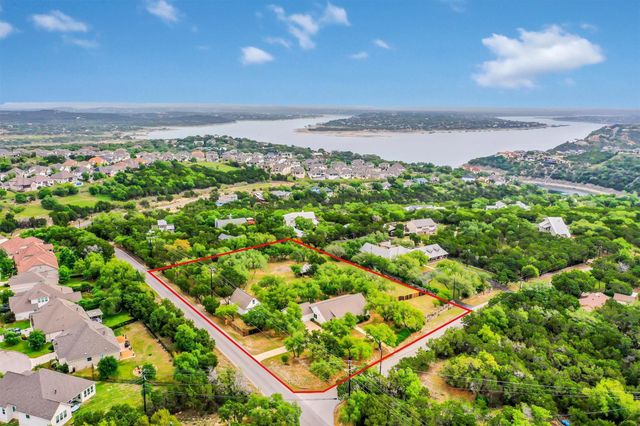 3016 Tradewind DR, Spicewood, TX 78669