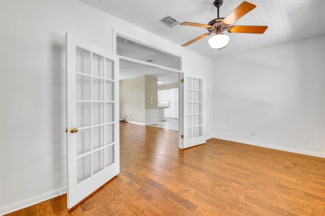 3016 Tradewind DR, Spicewood, TX 78669