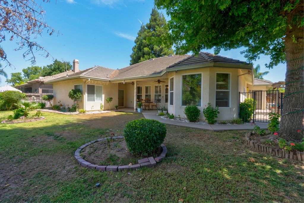 Image 35 of property listing at 7090 Emerald Street, Chowchilla, CA 93610