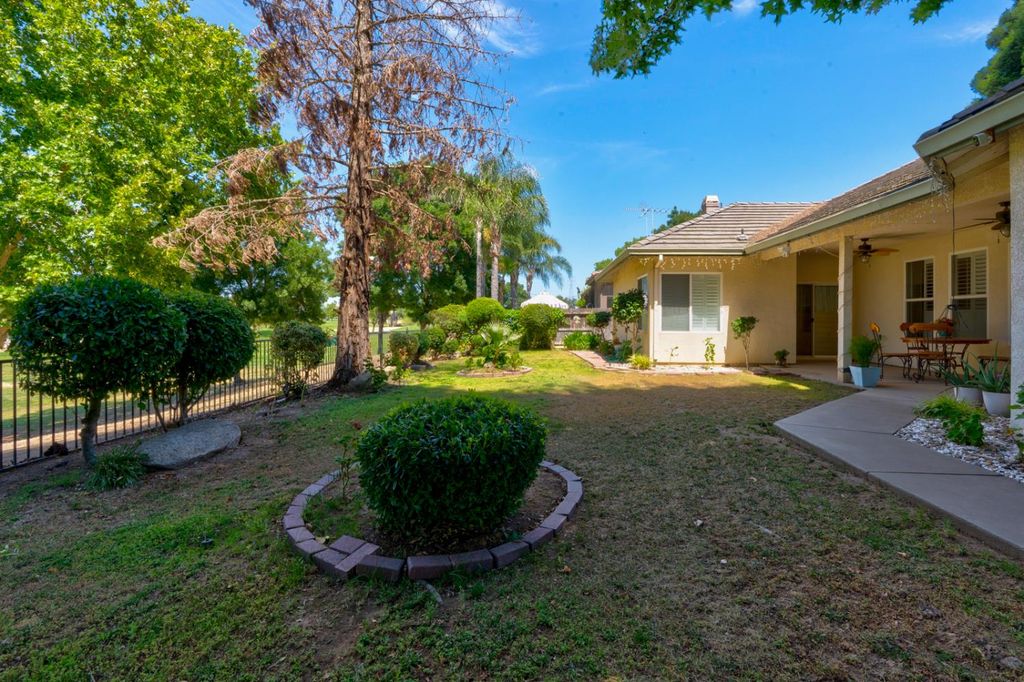 Image 44 of property listing at 7090 Emerald Street, Chowchilla, CA 93610
