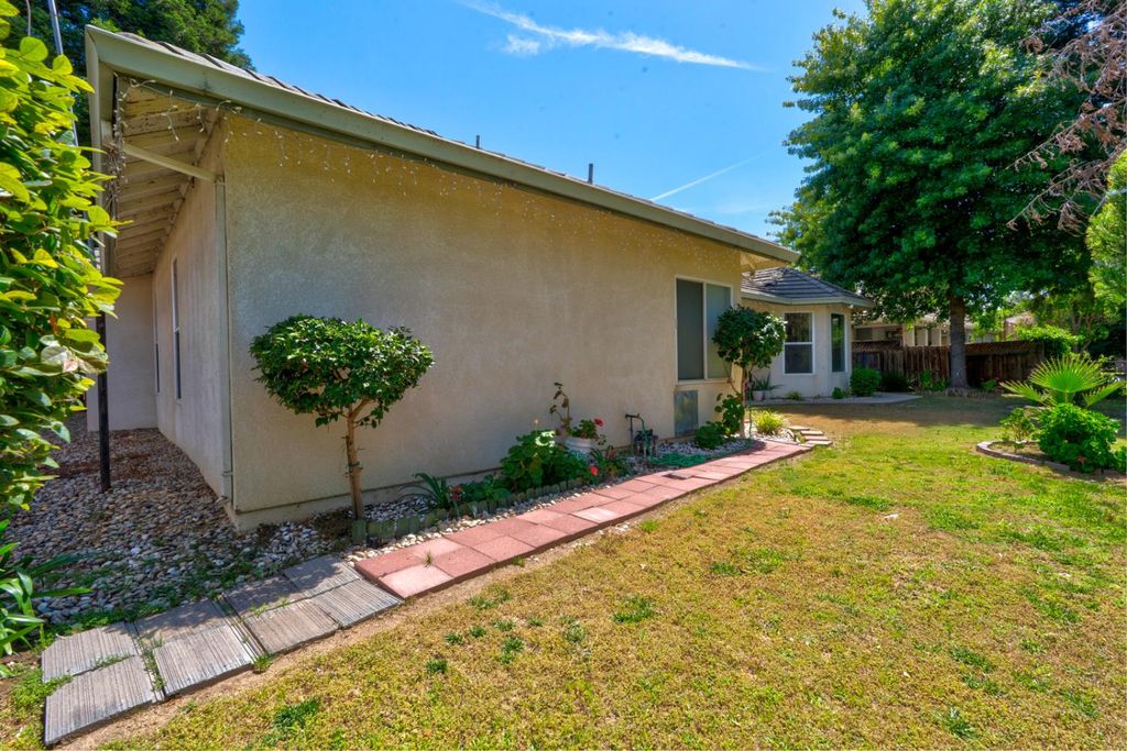 Image 45 of property listing at 7090 Emerald Street, Chowchilla, CA 93610