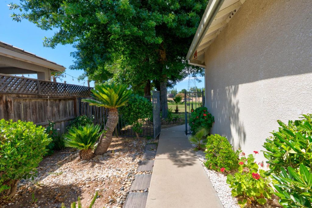 Image 47 of property listing at 7090 Emerald Street, Chowchilla, CA 93610