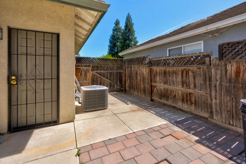 Image 49 of property listing at 7090 Emerald Street, Chowchilla, CA 93610