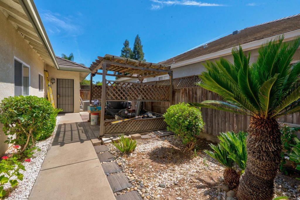 Image 50 of property listing at 7090 Emerald Street, Chowchilla, CA 93610