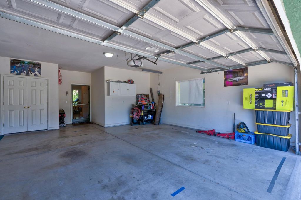 Image 51 of property listing at 7090 Emerald Street, Chowchilla, CA 93610