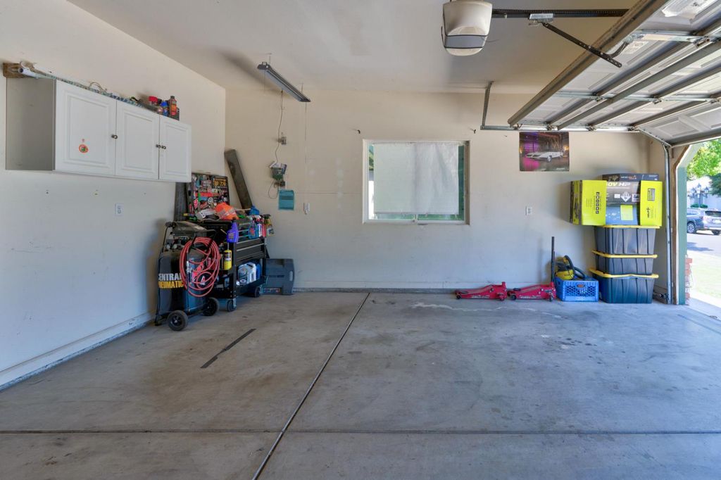 Image 53 of property listing at 7090 Emerald Street, Chowchilla, CA 93610