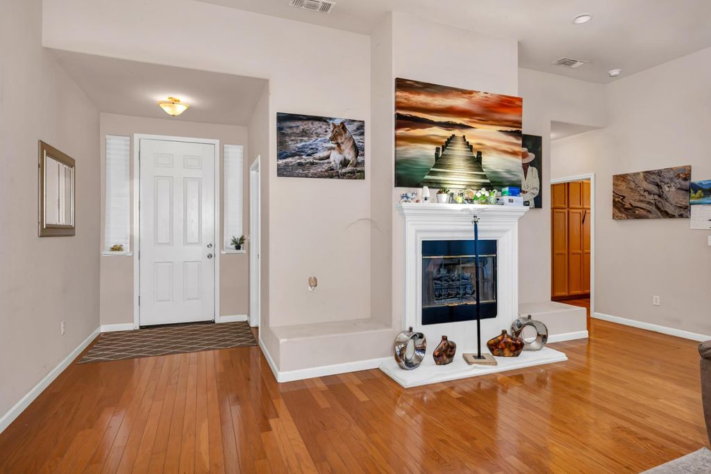 Image 8 of property listing at 7090 Emerald Street, Chowchilla, CA 93610