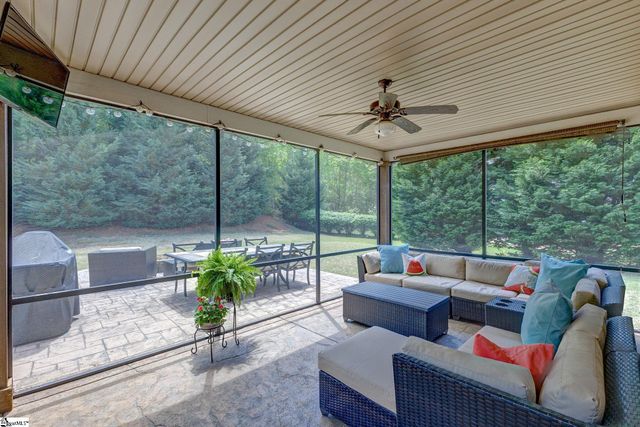 9 Bellagio Way, Greer, SC 29650