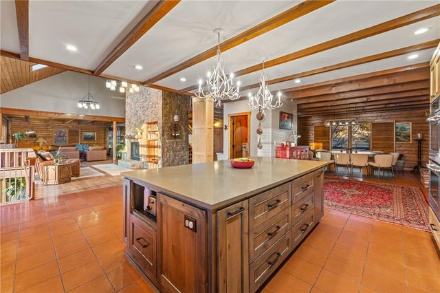 7500 Gleason Road, Shawnee, KS 66227