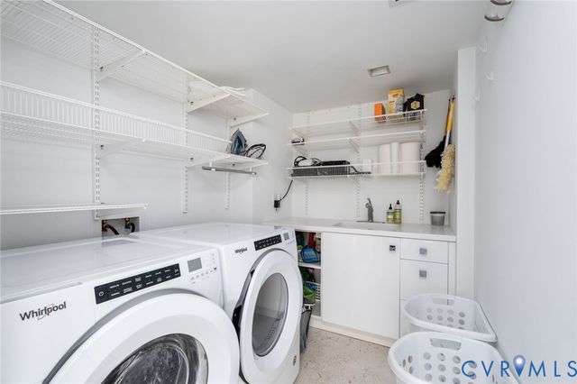 448 Windjammer Ln, White Stone, VA 22578