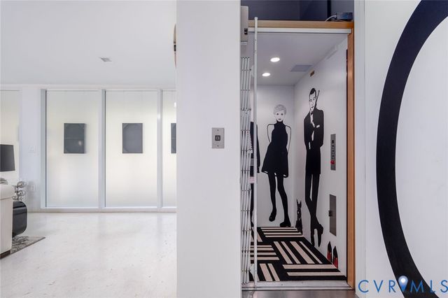 448 Windjammer Ln, White Stone, VA 22578