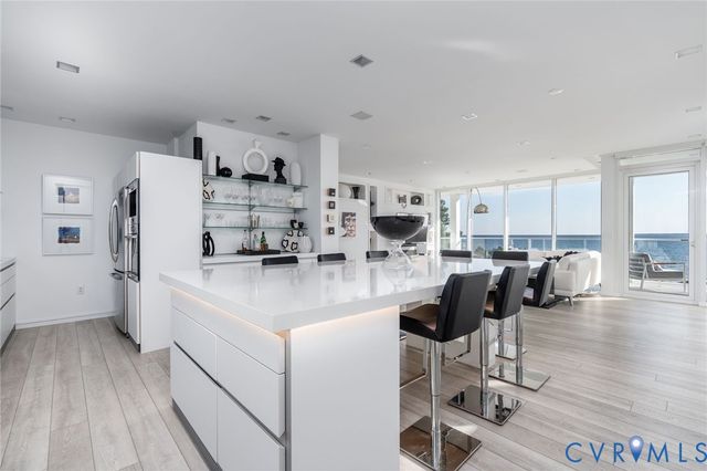 448 Windjammer Ln, White Stone, VA 22578