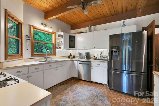 118 Little Bear Lane, Pisgah Forest, NC 28768