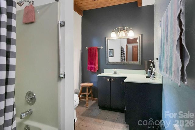 118 Little Bear Lane, Pisgah Forest, NC 28768