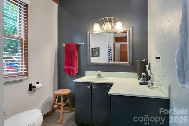 118 Little Bear Lane, Pisgah Forest, NC 28768