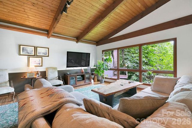 118 Little Bear Lane, Pisgah Forest, NC 28768