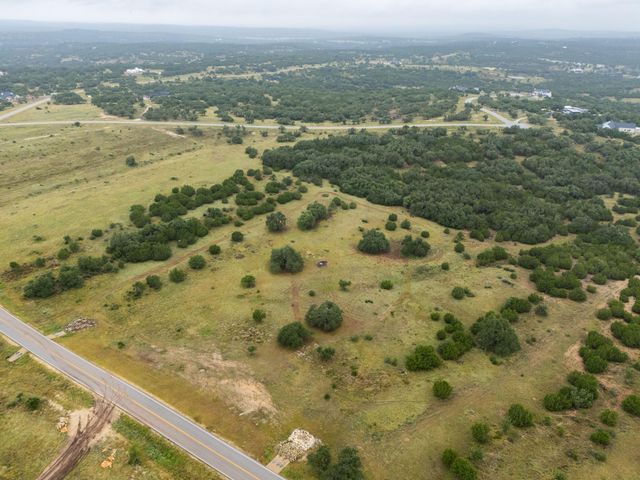 341 Flying Owl DR, Johnson City, TX 78636