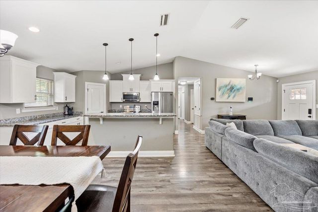 5424 Maverick Ln, Gulf Breeze, FL 32563