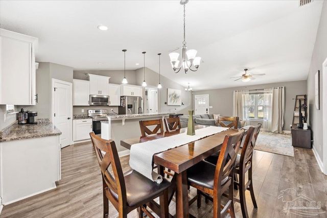 5424 Maverick Ln, Gulf Breeze, FL 32563