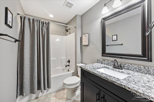 5424 Maverick Ln, Gulf Breeze, FL 32563