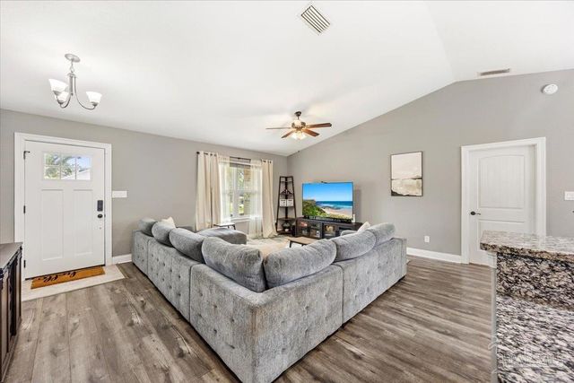 5424 Maverick Ln, Gulf Breeze, FL 32563