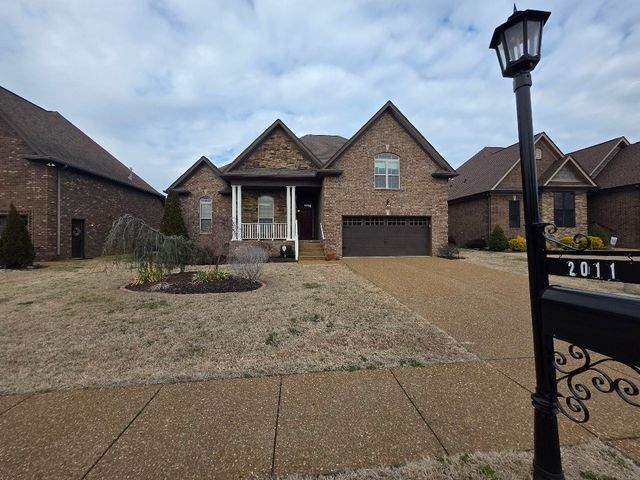 2011 Stonebrook Cir, Mount Juliet, TN 37122