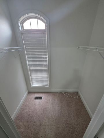 2011 Stonebrook Cir, Mount Juliet, TN 37122