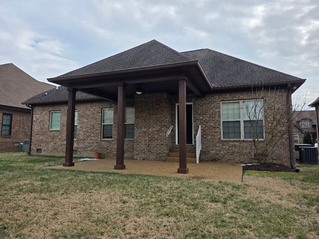 2011 Stonebrook Cir, Mount Juliet, TN 37122