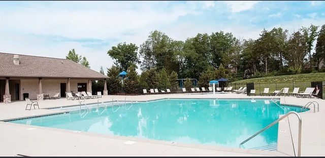 2011 Stonebrook Cir, Mount Juliet, TN 37122