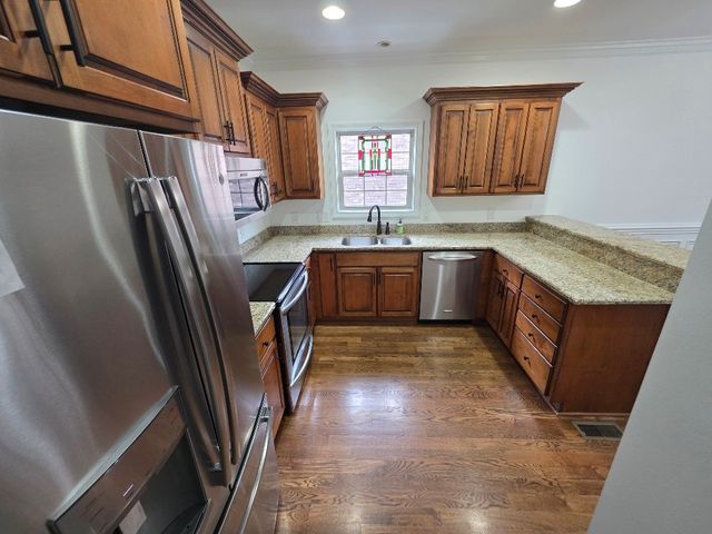 2011 Stonebrook Cir, Mount Juliet, TN 37122