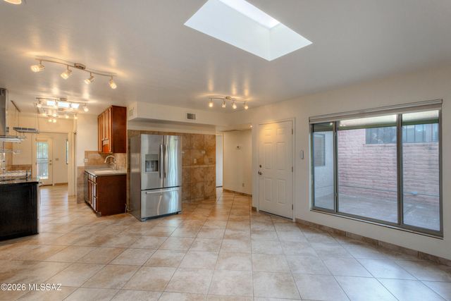 413 W Calle De Oro, Green Valley, AZ 85614