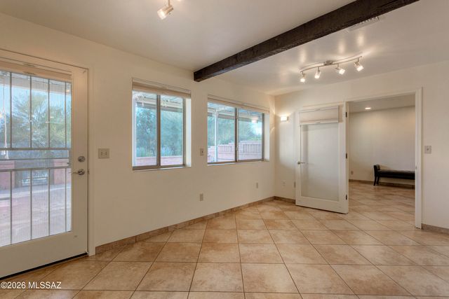 413 W Calle De Oro, Green Valley, AZ 85614