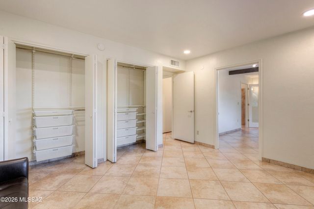 413 W Calle De Oro, Green Valley, AZ 85614