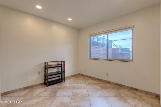 413 W Calle De Oro, Green Valley, AZ 85614