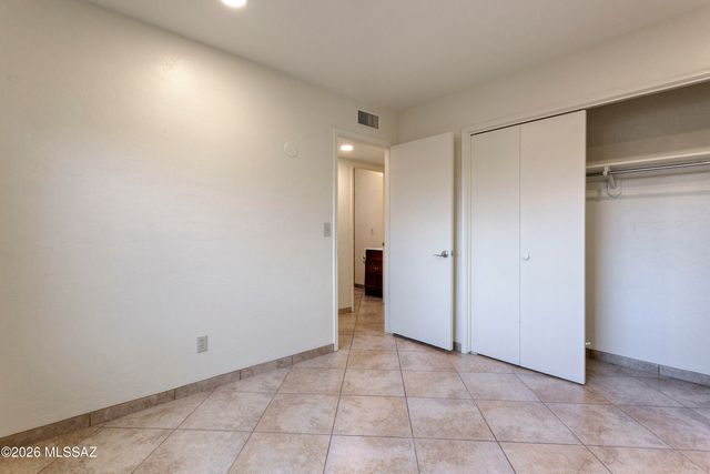 413 W Calle De Oro, Green Valley, AZ 85614