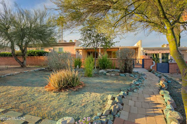 413 W Calle De Oro, Green Valley, AZ 85614