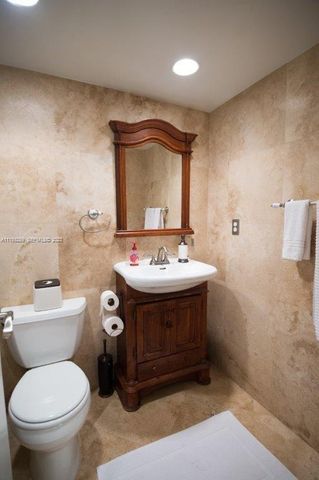3901 S Ocean Drive 1H, Hollywood, FL 33019
