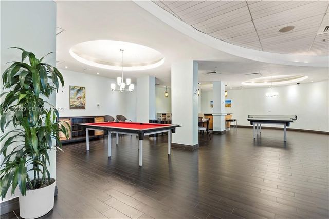 3901 S Ocean Drive 1H, Hollywood, FL 33019