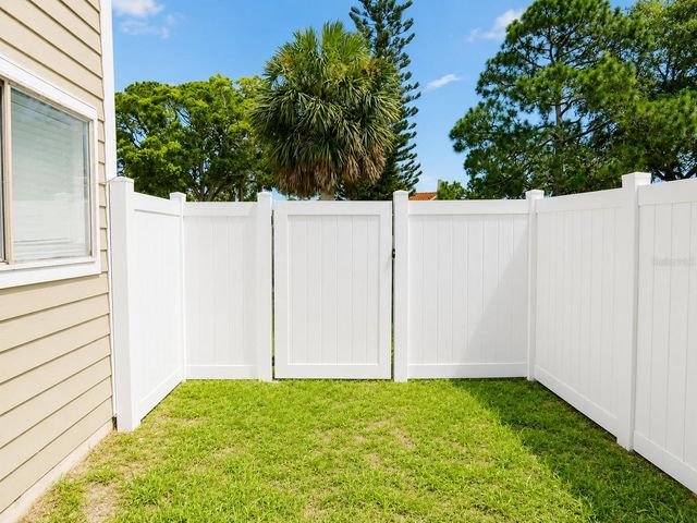 7298 ULMERTON ROAD 307, Largo, FL 33771