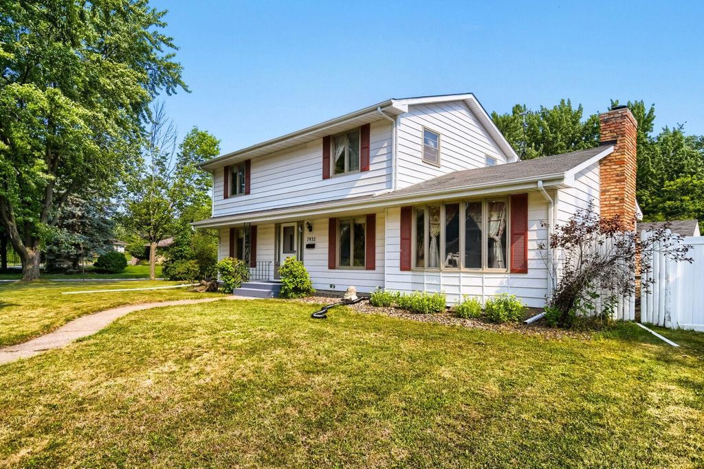 7932 38 1/2 Avenue N, New Hope, MN 55427 — exterior